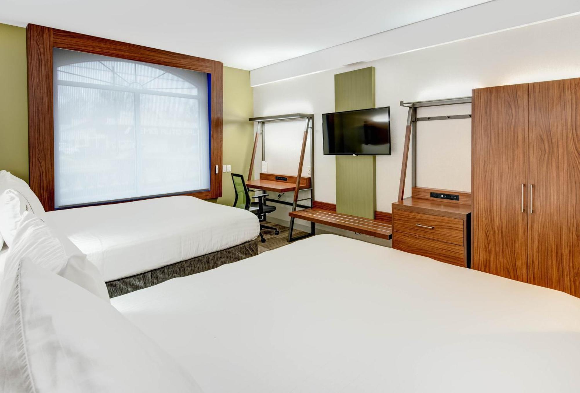 Holiday Inn Express Woodbridge By Ihg Avenel Exterior foto