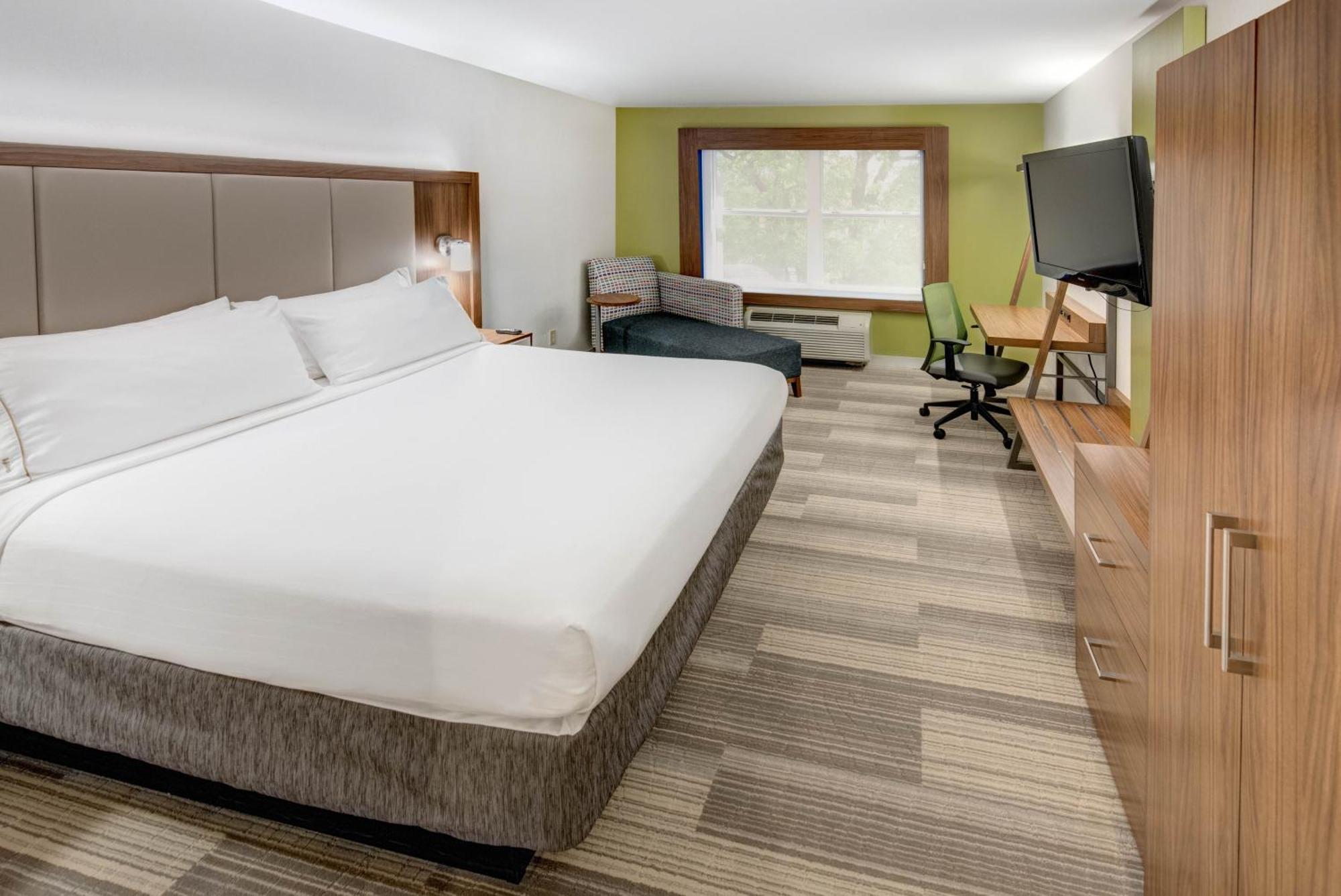Holiday Inn Express Woodbridge By Ihg Avenel Exterior foto